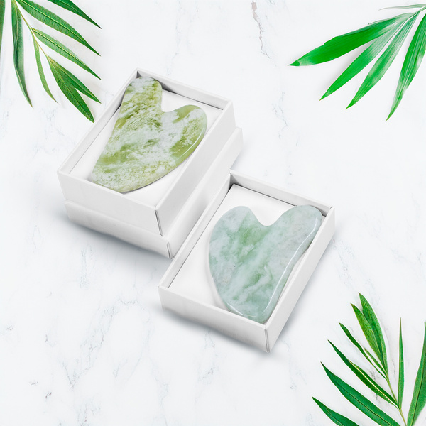 Gua sha en pierre de jade