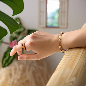 Pulsera con Palo Santo