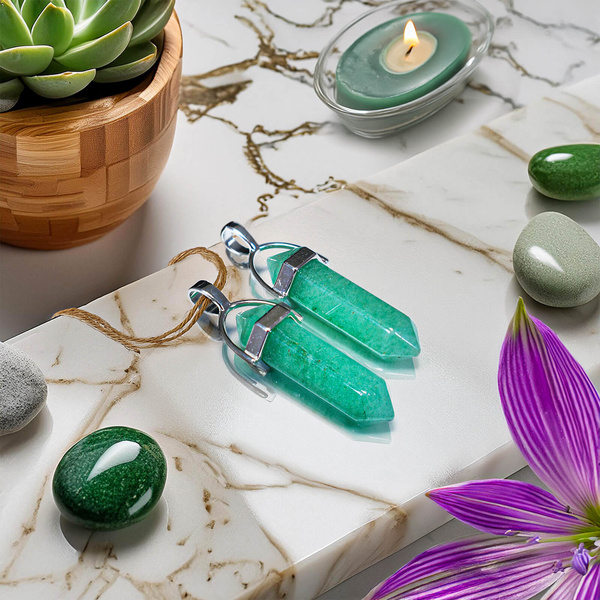 Pendentif en aventurine dans un sachet + chaîne