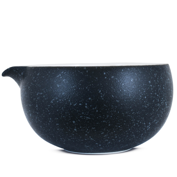 Matchawan Kurai – Bol en céramique pour matcha avec bec verseur