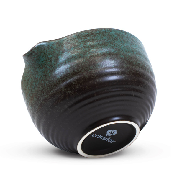 Matchawan Umi – Bol en céramique pour matcha avec bec verseur