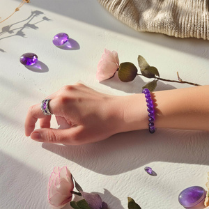 Bracelet with amethyst