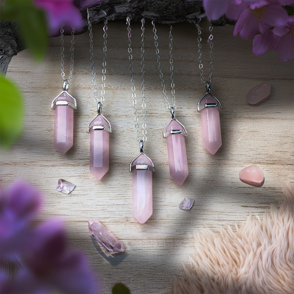 Colgante con cuarzo rosa